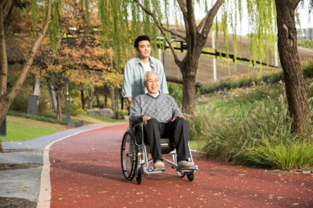 摄图网_500631739_banner_中国传统太极的老年生活 （企业商用）.jpg